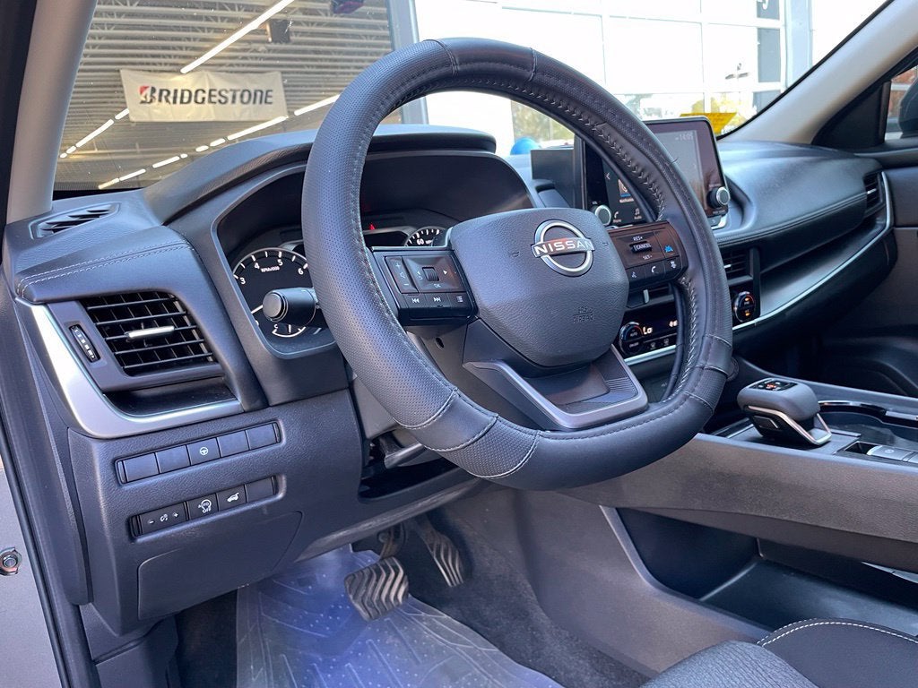 2026 Nissan ROGUE Base