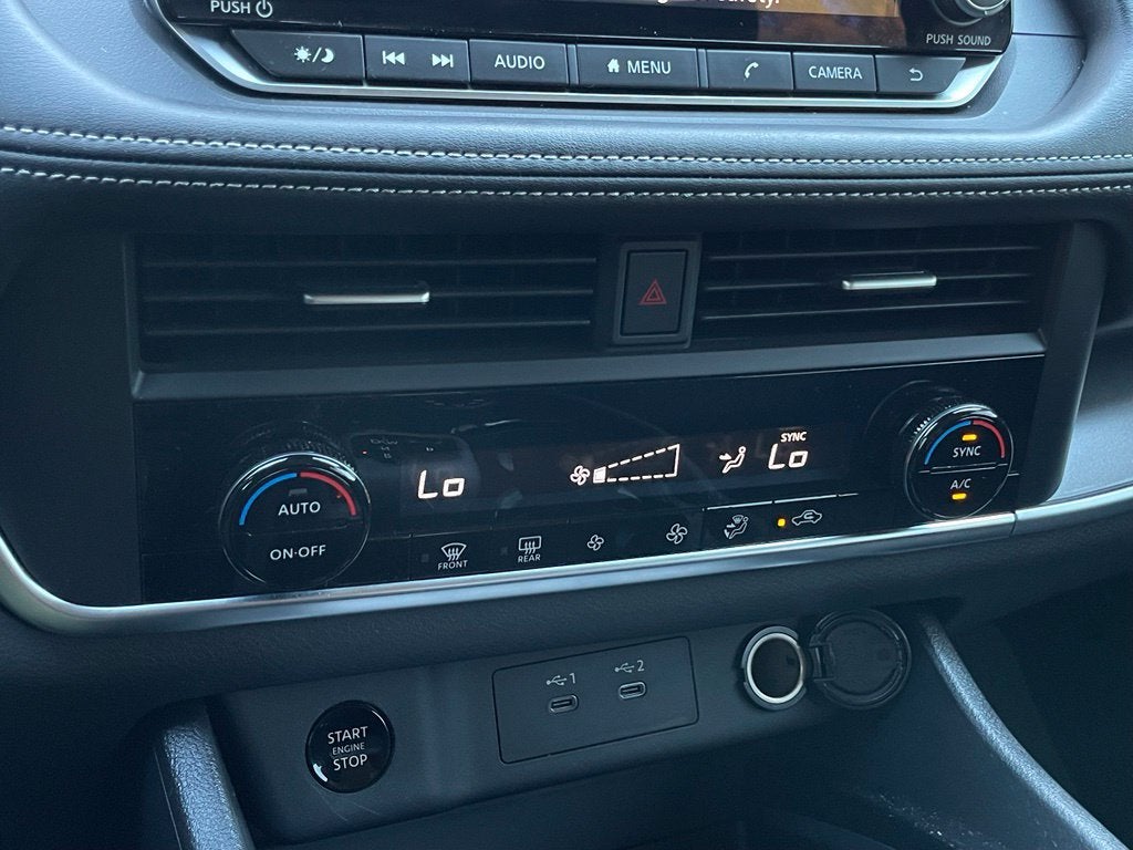 2026 Nissan ROGUE Base