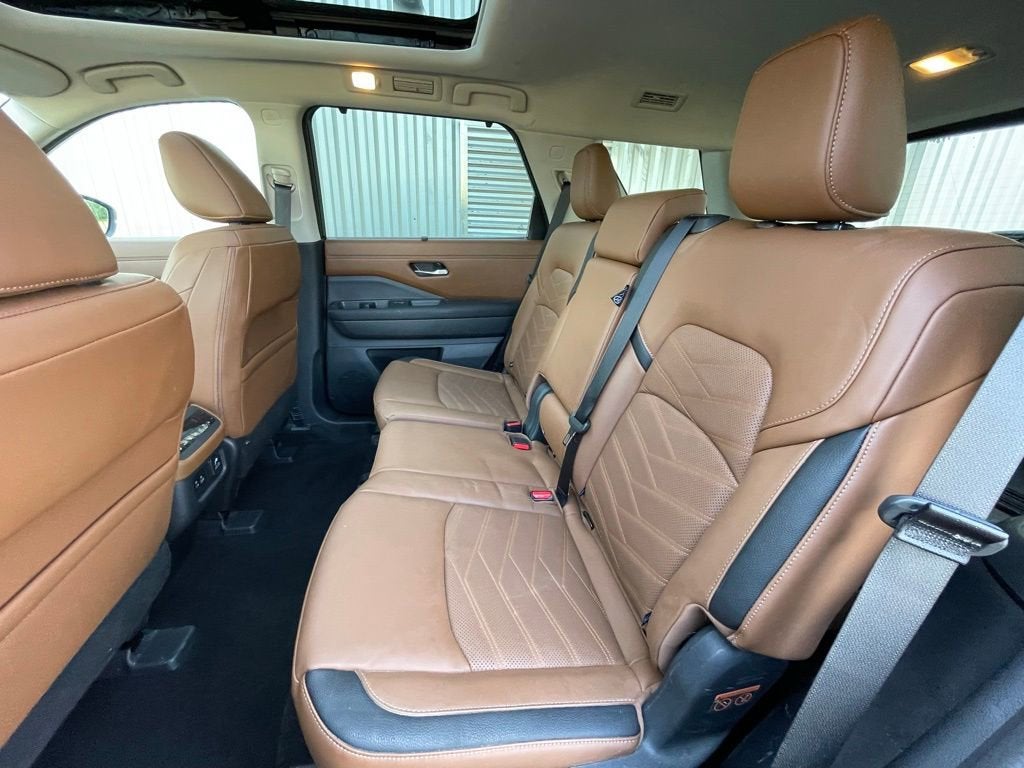 2024 Nissan Pathfinder Platinum