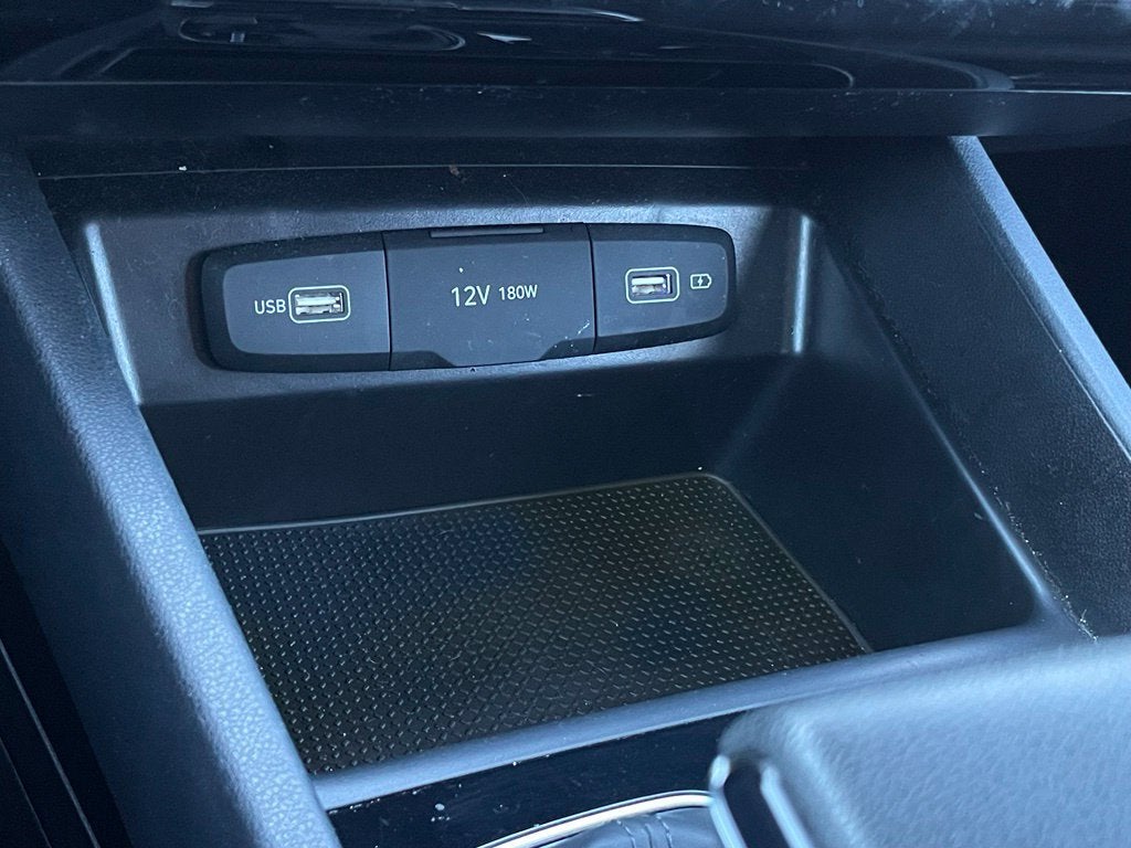 2022 Hyundai TUCSON SE