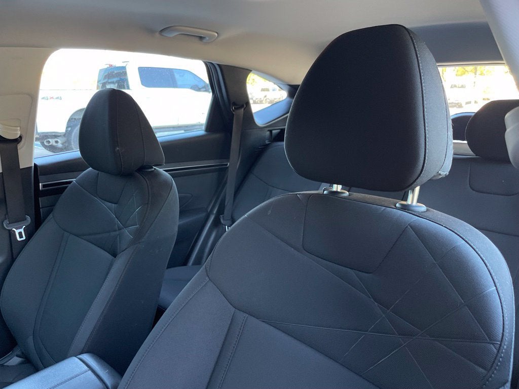 2022 Hyundai TUCSON SE