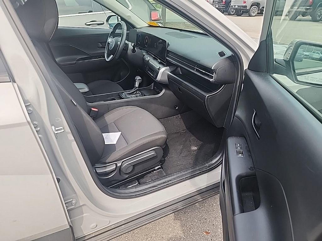2025 Hyundai KONA SEL