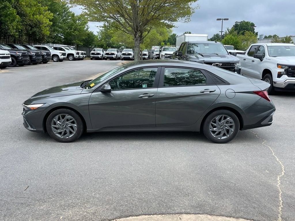 2024 Hyundai ELANTRA SEL