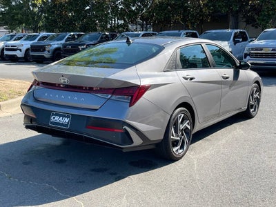 2025 Hyundai ELANTRA SEL Convenience