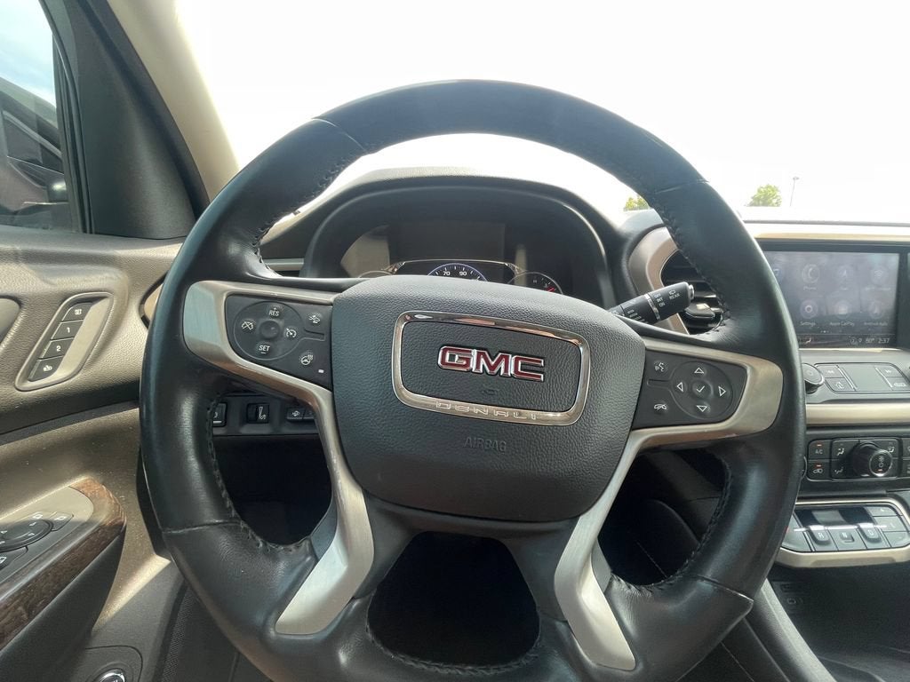 2022 GMC Acadia Denali