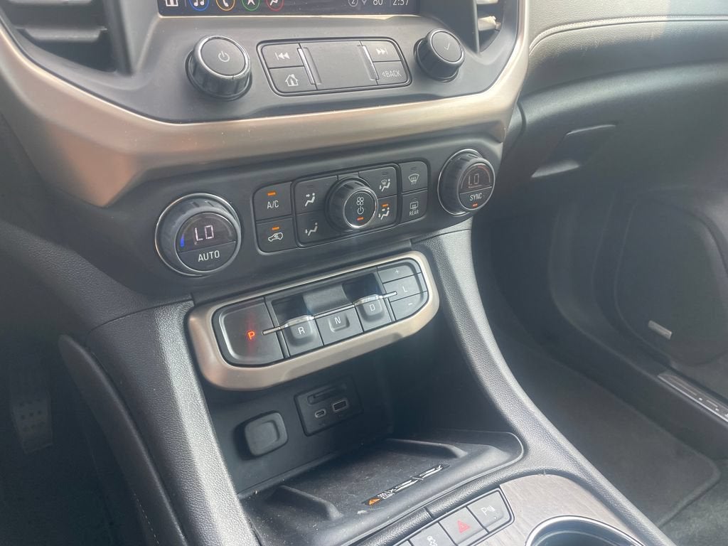 2022 GMC Acadia Denali