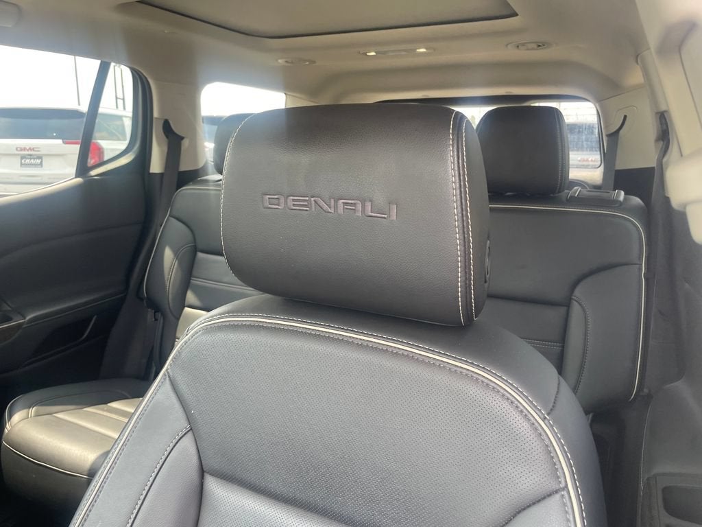 2022 GMC Acadia Denali