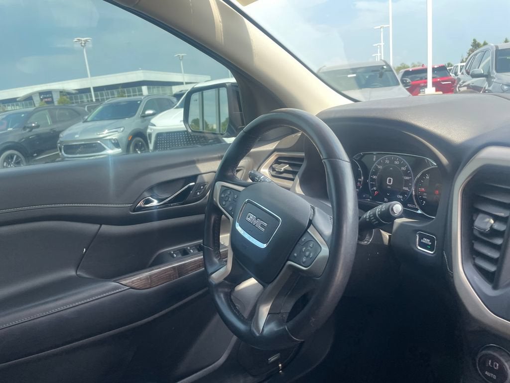 2022 GMC Acadia Denali