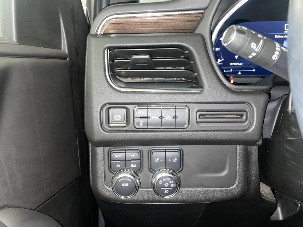 2024 GMC Yukon XL SLE