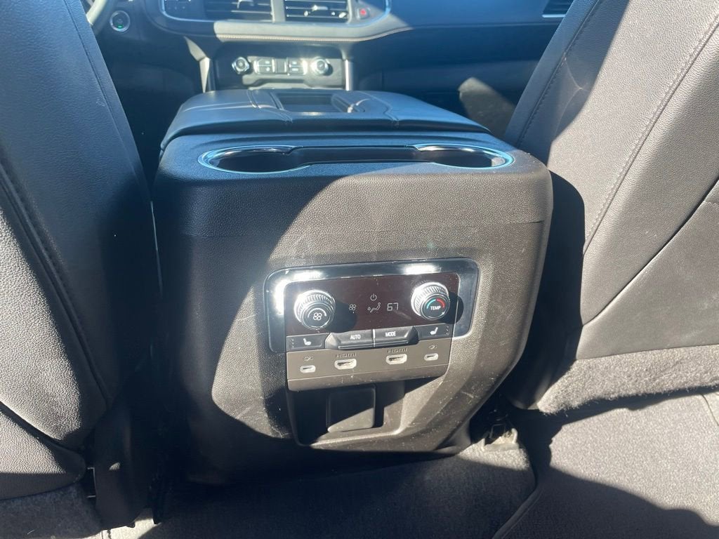 2024 GMC Yukon XL AT4