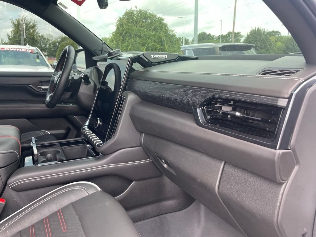 2025 GMC Yukon AT4 Ultimate