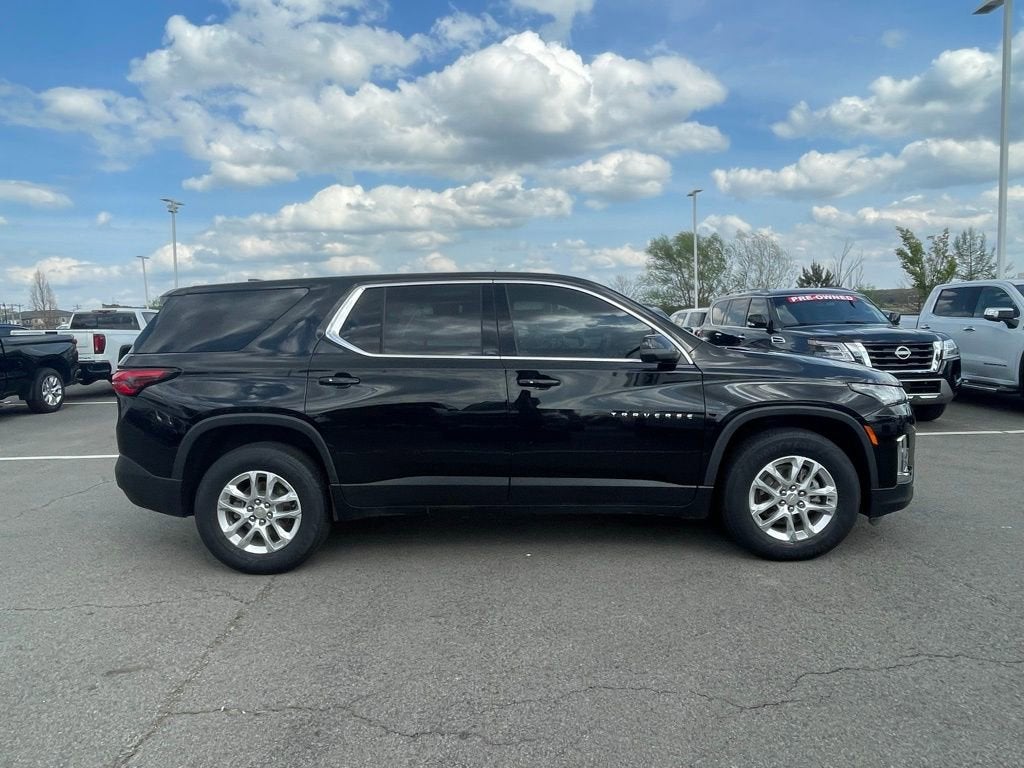 2022 Chevrolet Traverse LS
