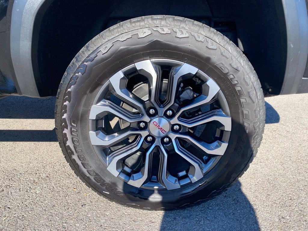 2024 GMC Canyon Denali