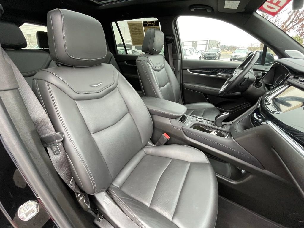 2025 Cadillac XT6 Premium Luxury