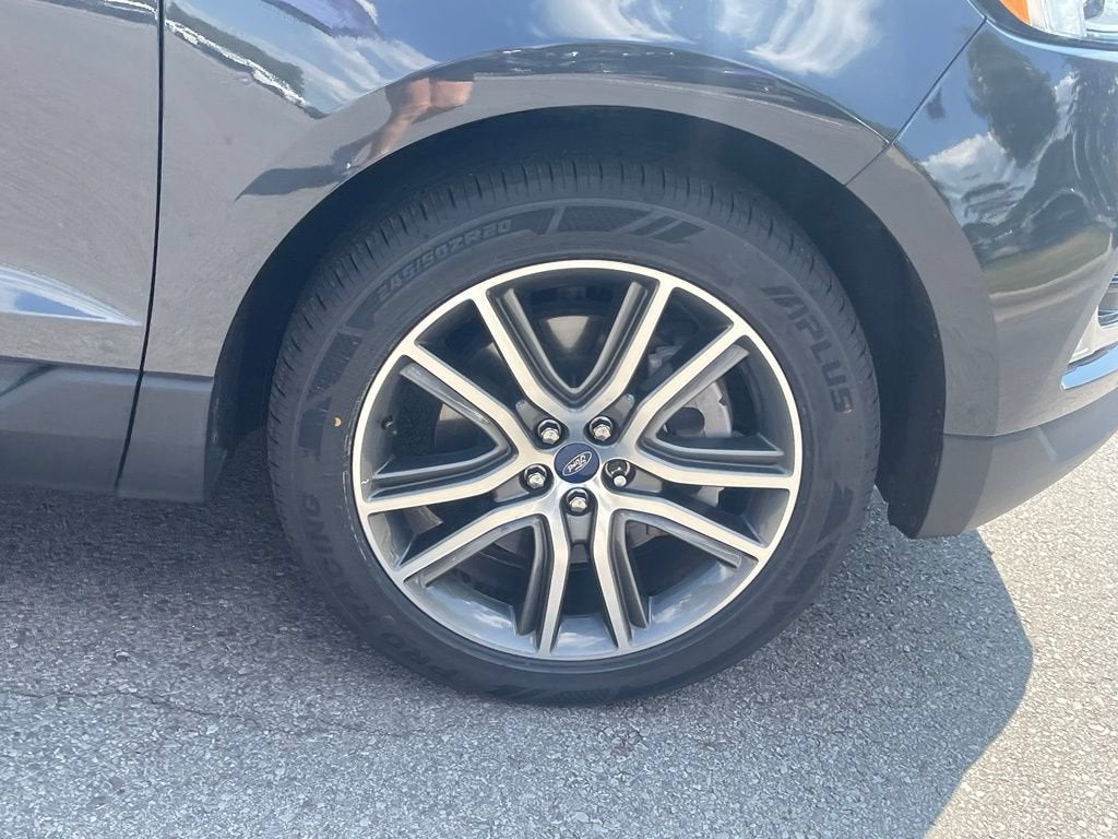 2021 Ford Edge Titanium