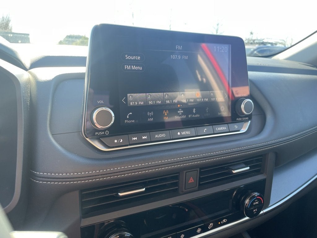 2025 Nissan Rogue SV