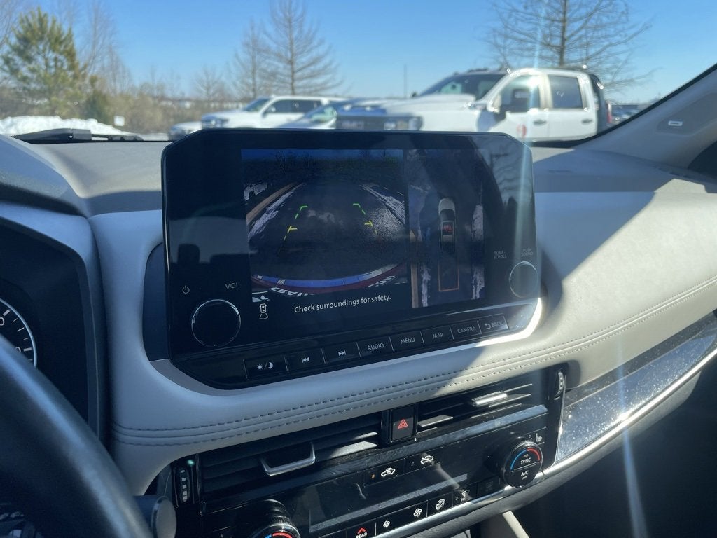 2023 Nissan Rogue SL