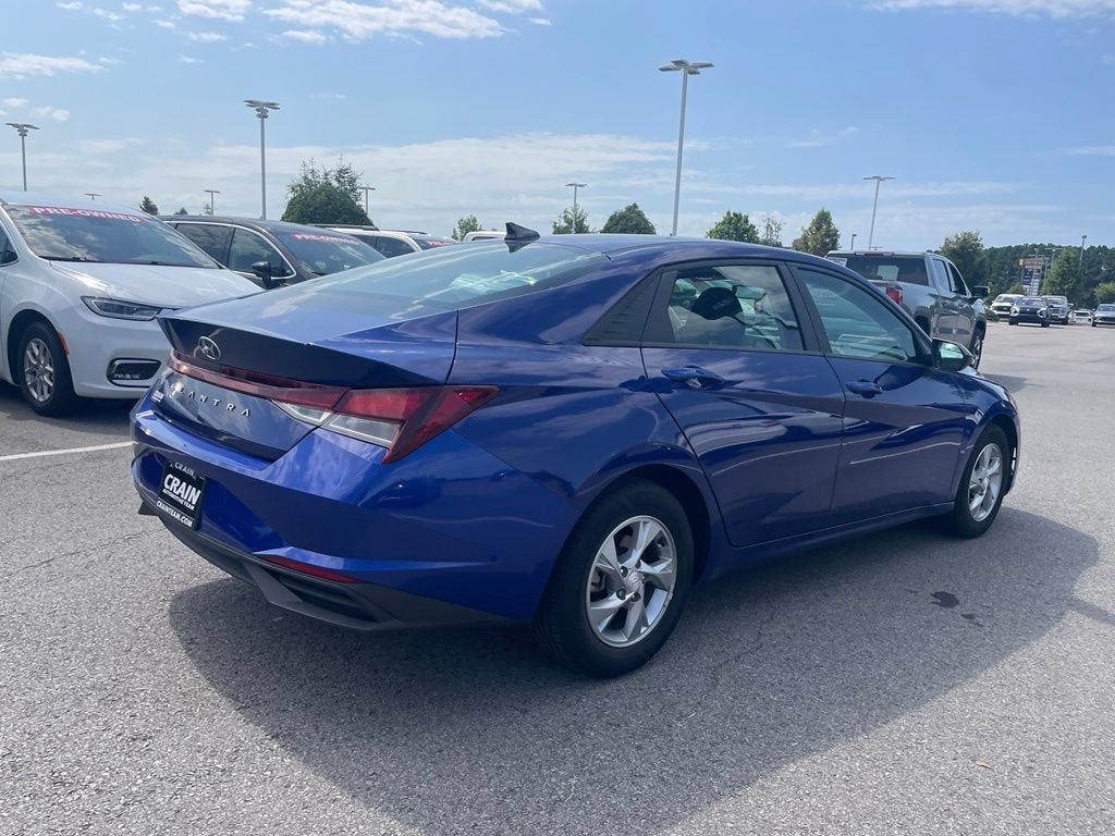 2022 Hyundai ELANTRA SE