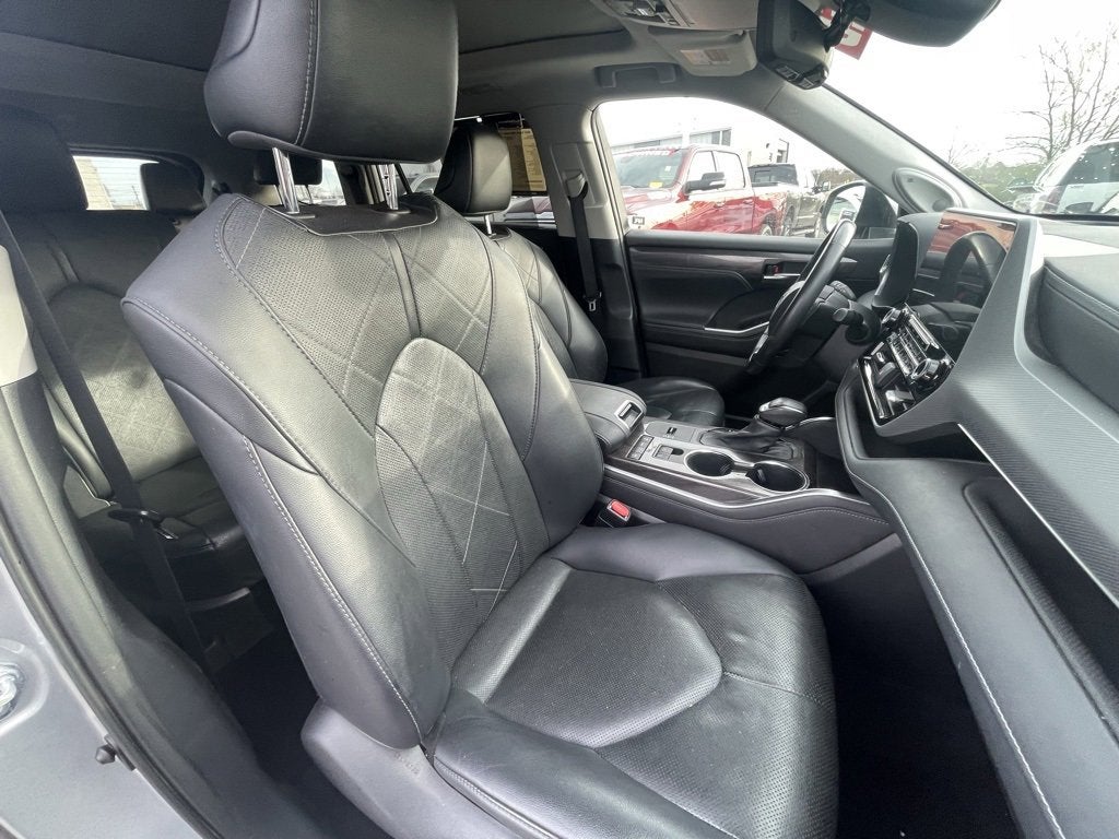 2021 Toyota Highlander Platinum