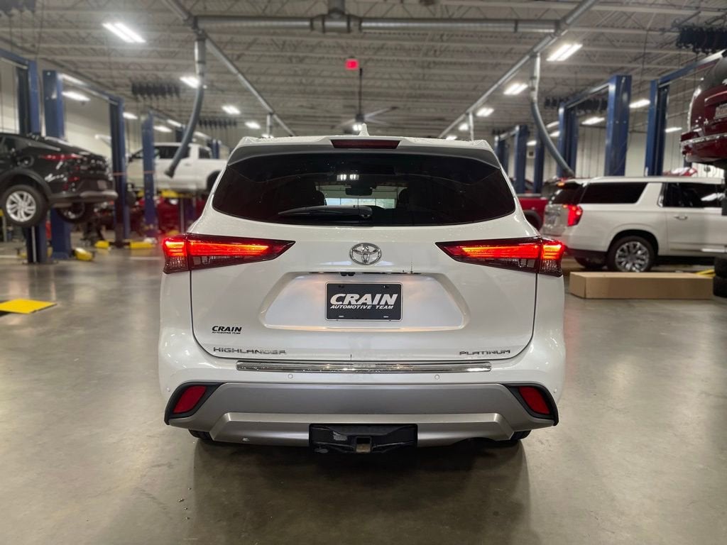 2022 Toyota Highlander Platinum