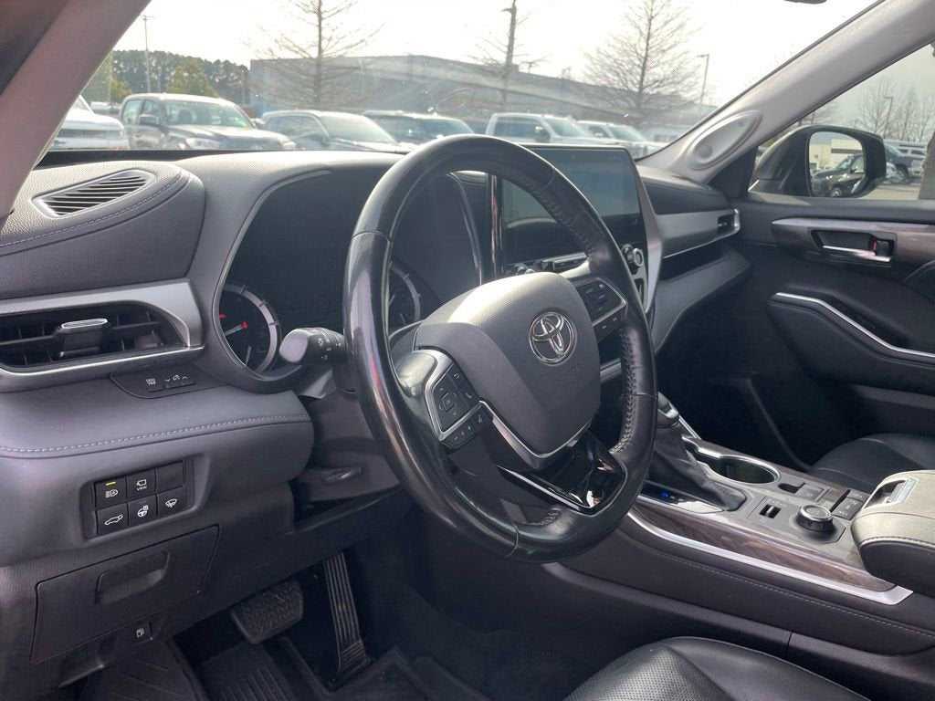 2021 Toyota Highlander Platinum