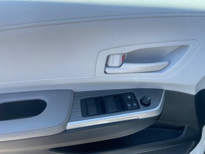 2025 Toyota Sienna LE