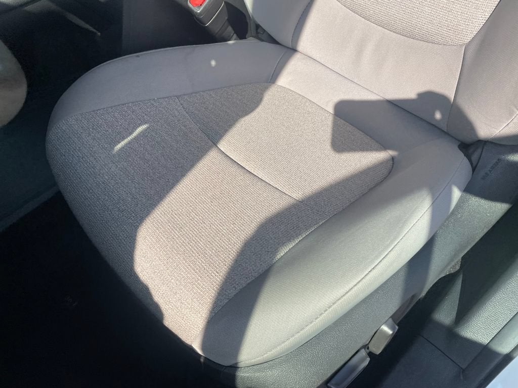 2025 Toyota Sienna LE