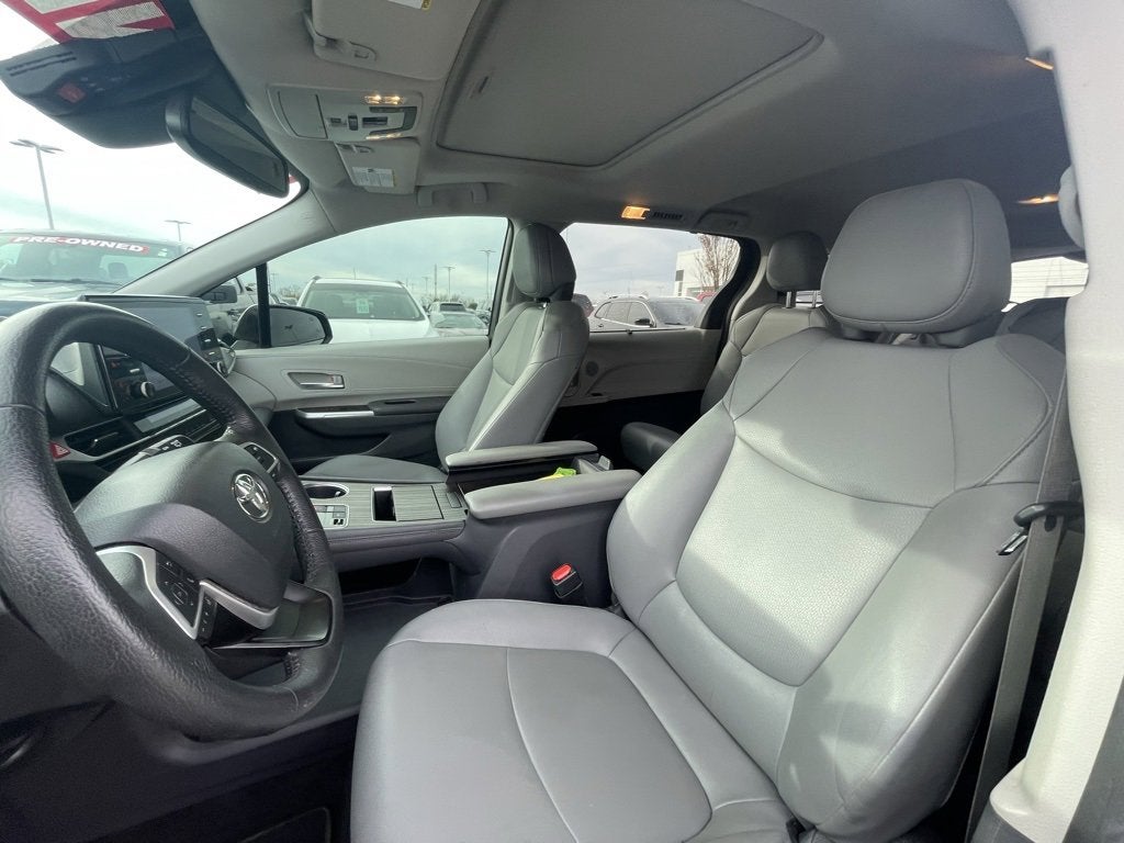 2024 Toyota Sienna XLE