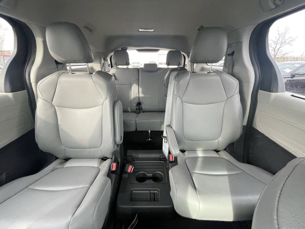 2024 Toyota Sienna XLE