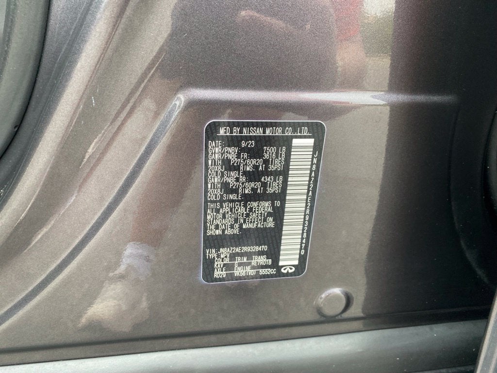 2024 INFINITI QX80 LUXE