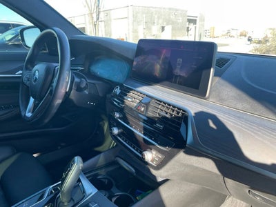 2022 BMW 5 Series 530i