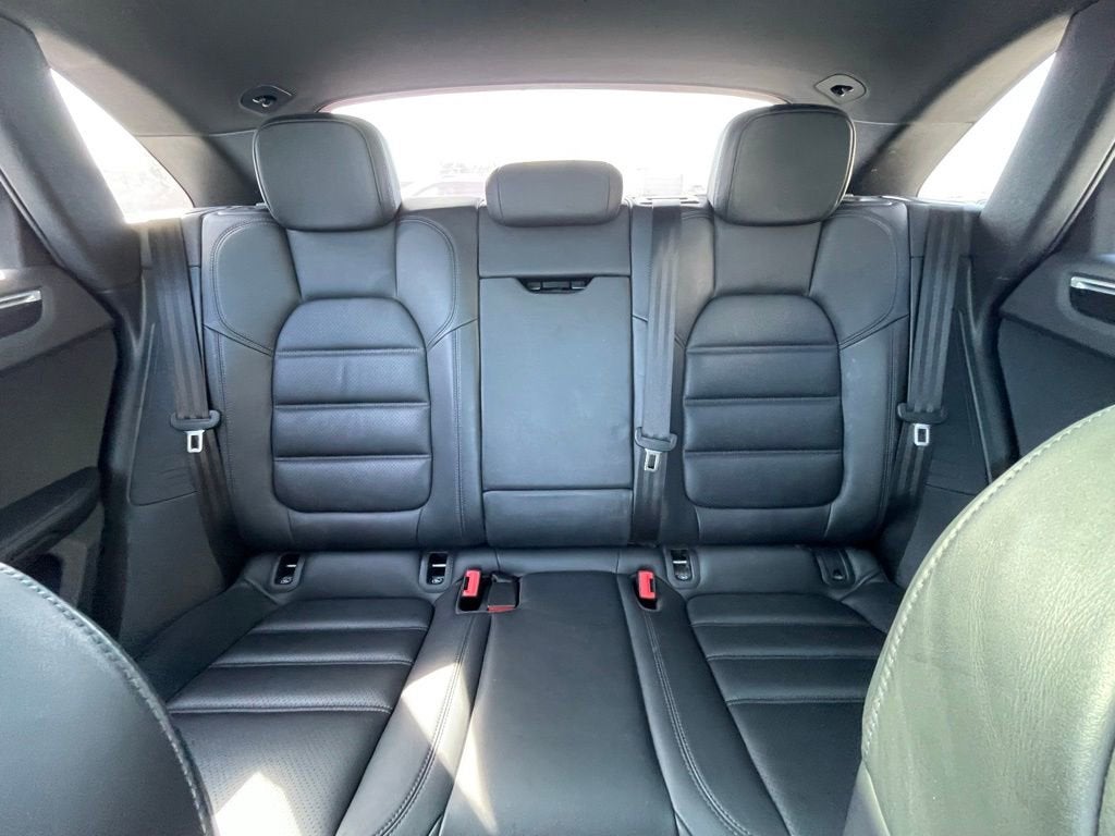 2022 Porsche Macan S