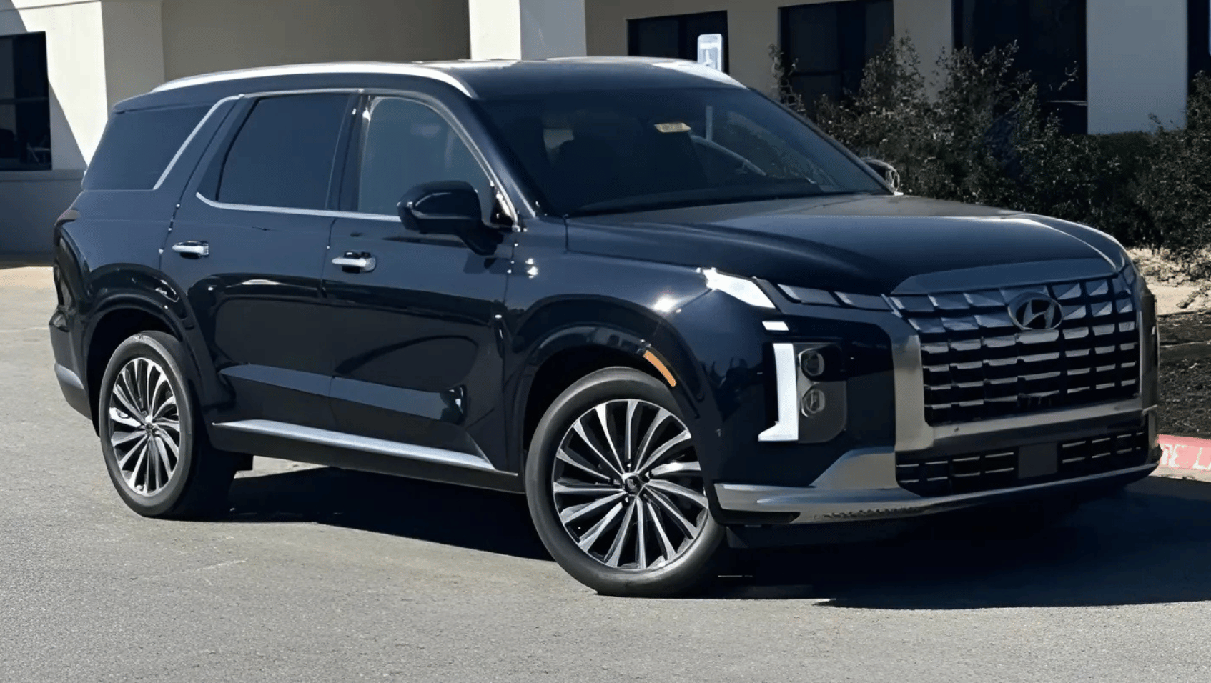 2025 Hyundai Palisade Front 