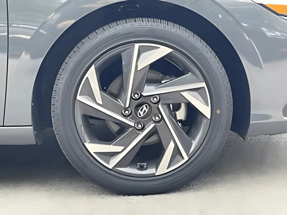 Hyundai Elantra Hybrid Fuel Efficiency