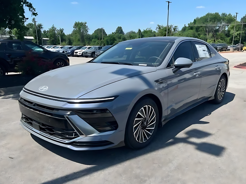 2024 Hyundai Sonata Hybrid at Crain Hyundai of Bentonville