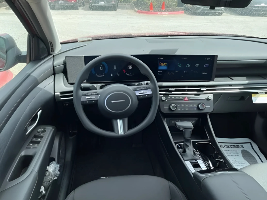 Interior View of the 2025 Hyundai Tucson