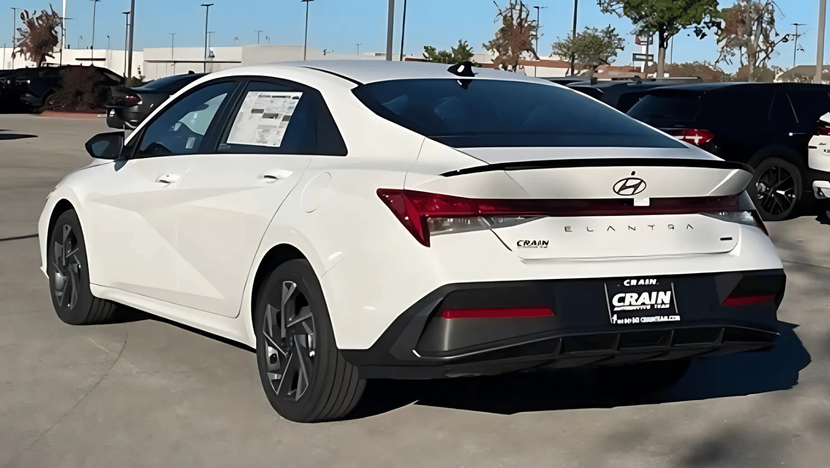 Side View of the 2025 Hyundai Elantra Hybrid