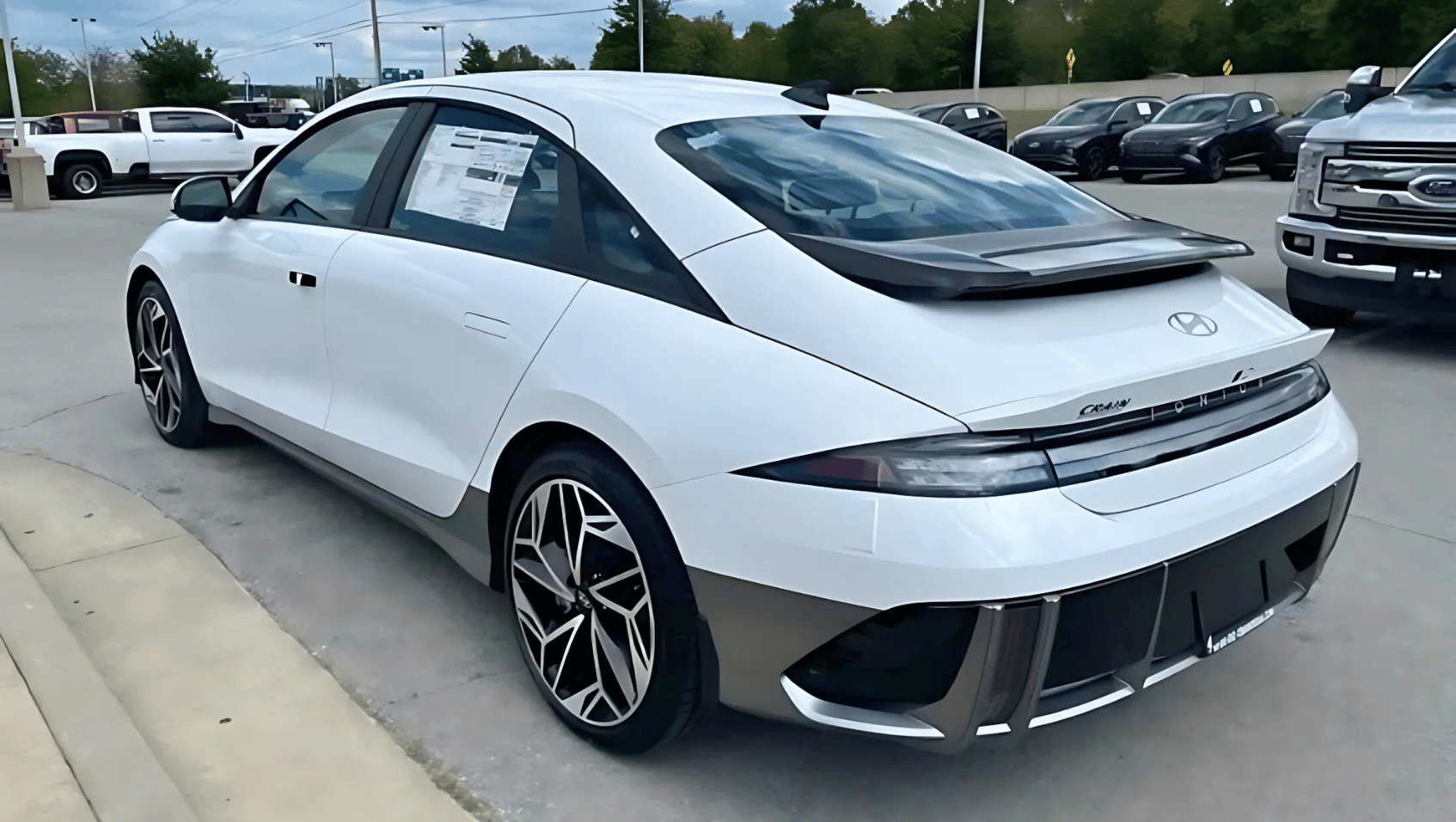 Side View of the 2025 Hyundai Ioniq 6