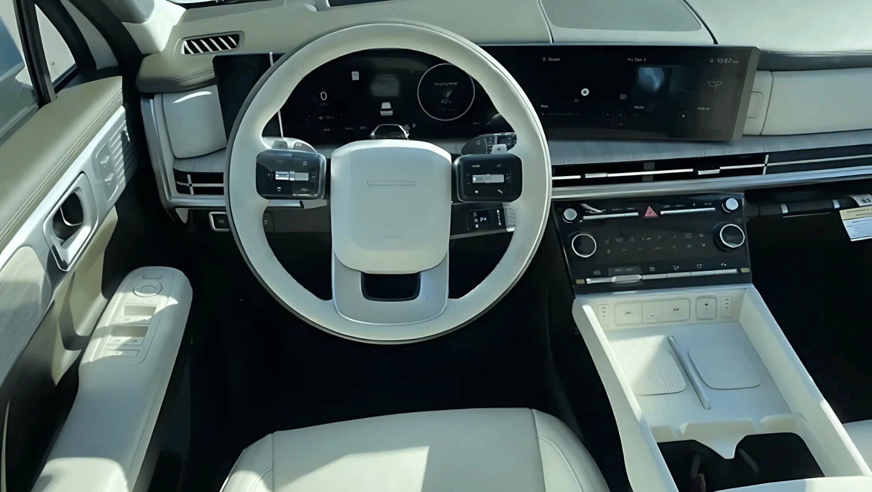 Interior View of the 2025 Hyundai Santa Fe Hybrid